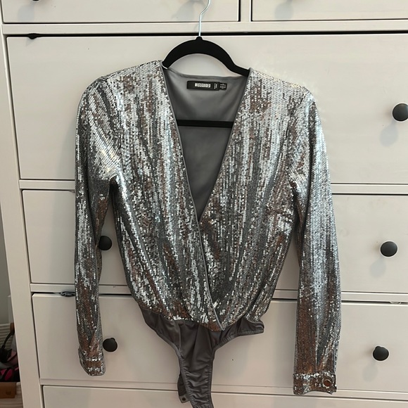 Missguided silver sequin bodysuit size 4 - Picture 1 of 5